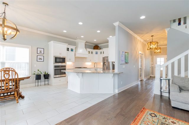 809 Wembley Park, Cave Springs, AR 72718