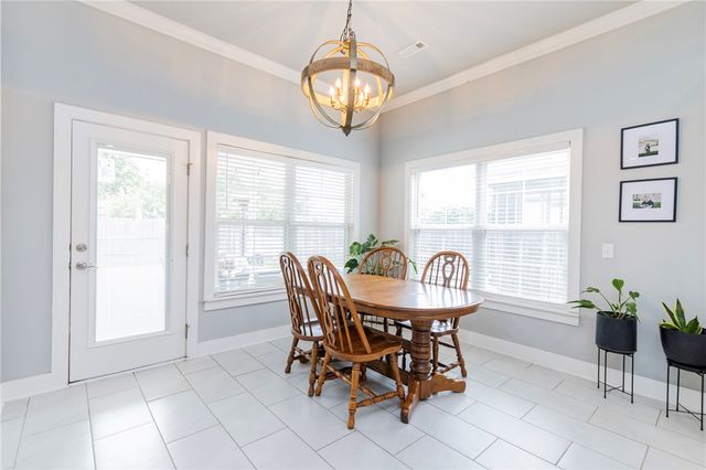 809 Wembley Park, Cave Springs, AR 72718