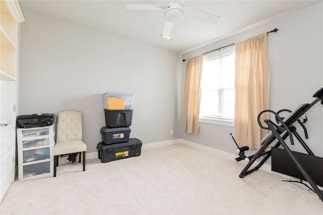 809 Wembley Park, Cave Springs, AR 72718