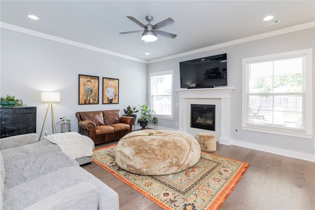 809 Wembley Park, Cave Springs, AR 72718