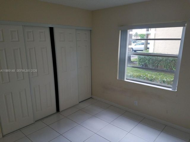 10040 Twin Lakes Dr 37-A, Coral Springs, FL 33071