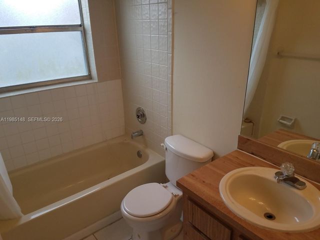 10040 Twin Lakes Dr 37-A, Coral Springs, FL 33071