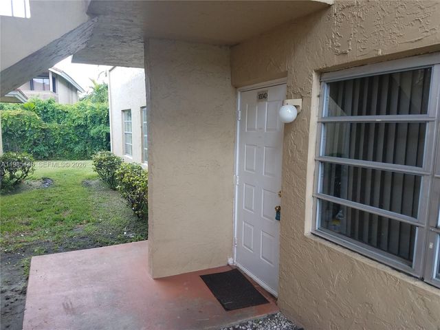 10040 Twin Lakes Dr 37-A, Coral Springs, FL 33071