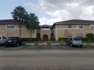 10040 Twin Lakes Dr 37-A, Coral Springs, FL 33071