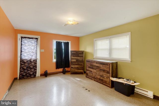 1345 WINDSOR RD, Red Lion, PA 17356