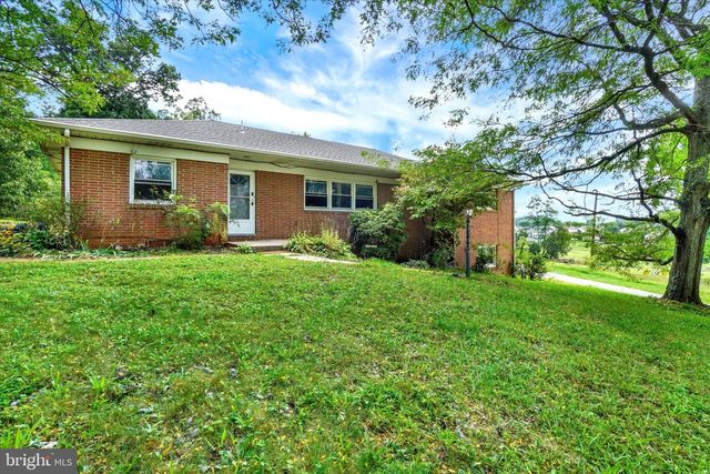 1345 WINDSOR RD, Red Lion, PA 17356