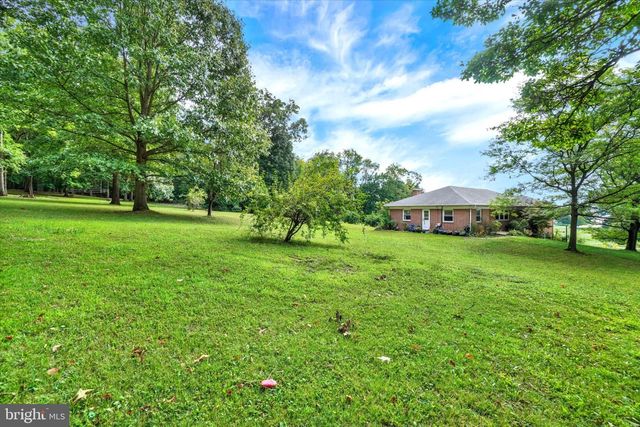 1345 WINDSOR RD, Red Lion, PA 17356