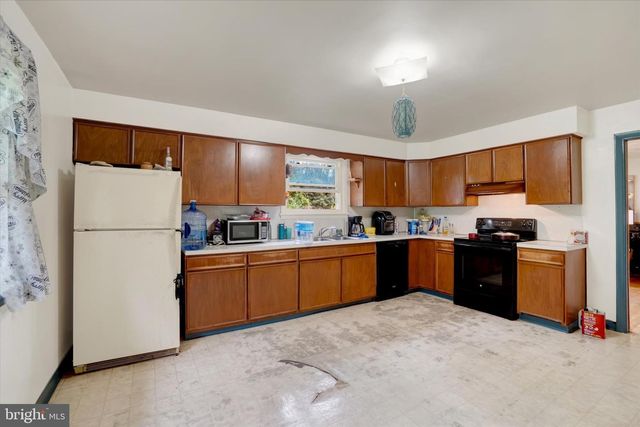 1345 WINDSOR RD, Red Lion, PA 17356