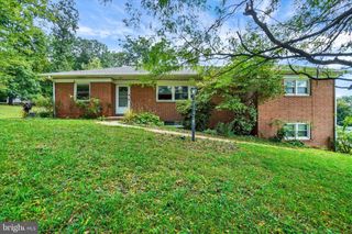 1345 WINDSOR RD, Red Lion, PA 17356