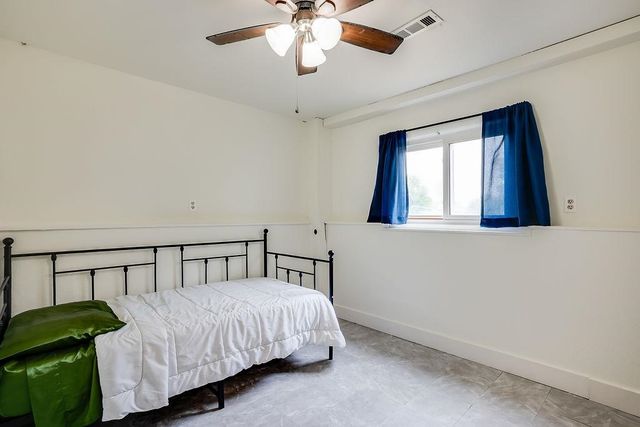 2048 N Forest Park St, Derby, KS 67037