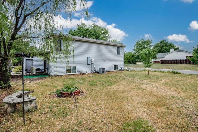 2048 N Forest Park St, Derby, KS 67037