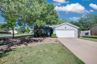 2048 N Forest Park St, Derby, KS 67037