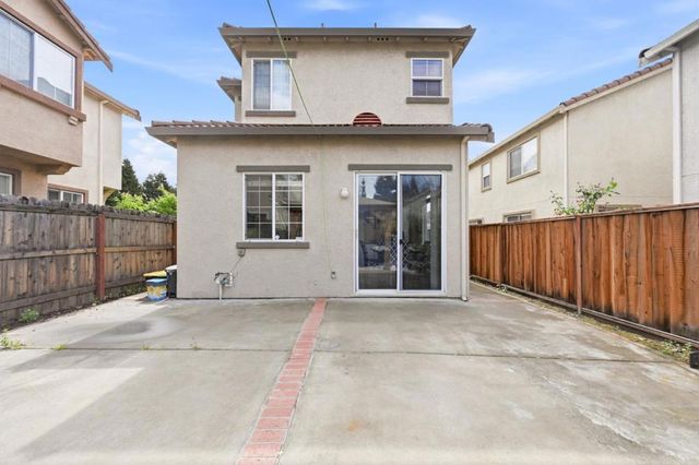 379 Alvarado Street, San Leandro, CA 94577