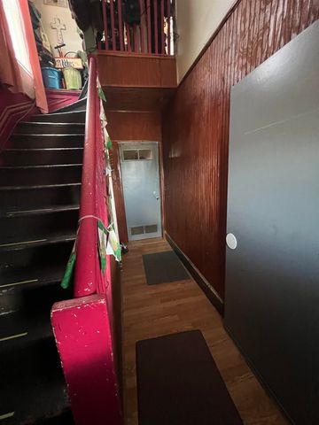 704 Salzburg Avenue, Bay City, MI 48706