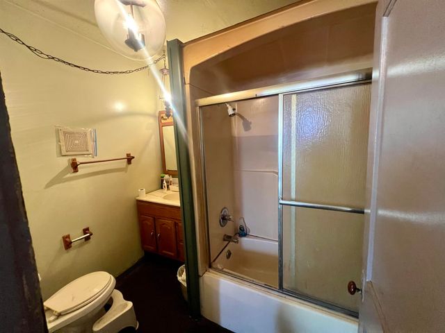 704 Salzburg Avenue, Bay City, MI 48706