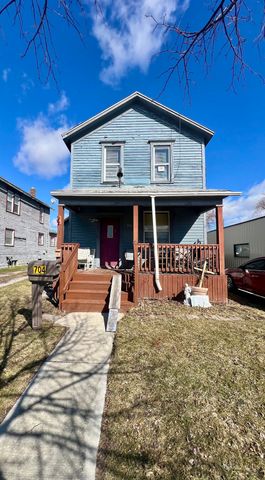 704 Salzburg Avenue, Bay City, MI 48706