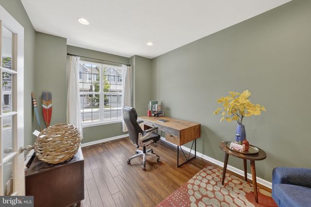97 AUTUMN LN, Skillman, NJ 08558