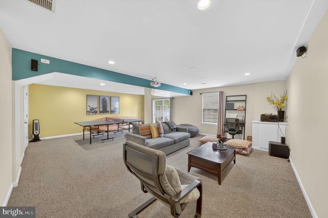97 AUTUMN LN, Skillman, NJ 08558