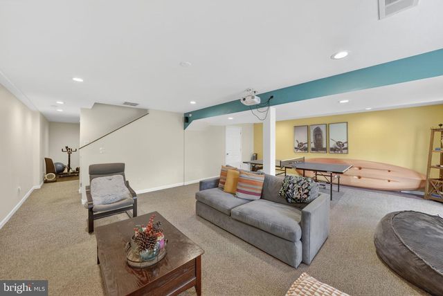 97 AUTUMN LN, Skillman, NJ 08558