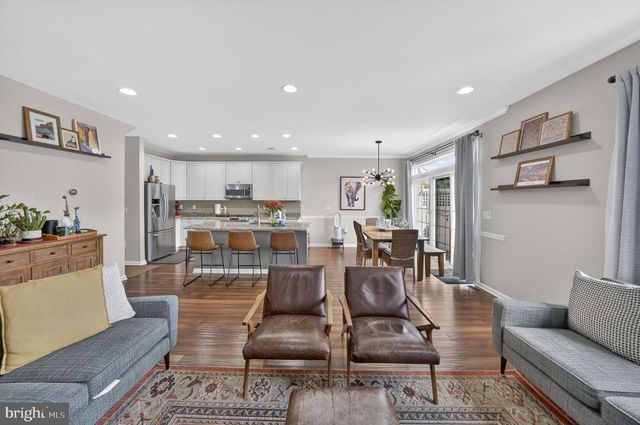 97 AUTUMN LN, Skillman, NJ 08558