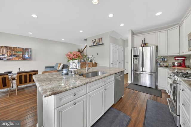 97 AUTUMN LN, Skillman, NJ 08558