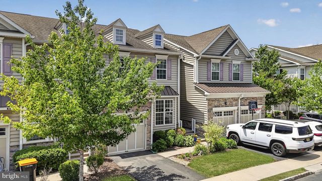 97 AUTUMN LN, Skillman, NJ 08558