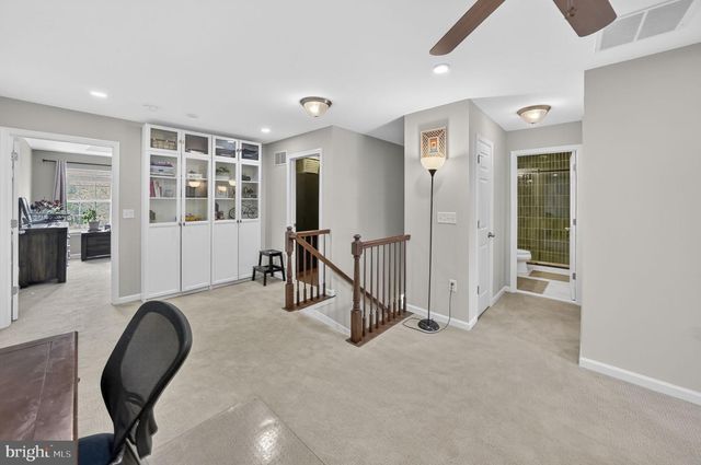 97 AUTUMN LN, Skillman, NJ 08558