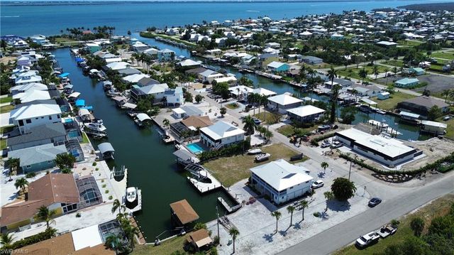 2480 Sycamore ST, St. James City, FL 33956
