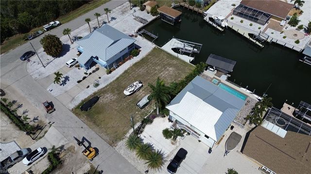 2480 Sycamore ST, St. James City, FL 33956