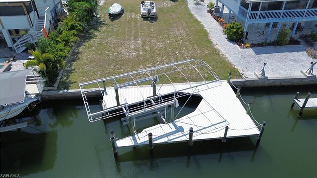 2480 Sycamore ST, St. James City, FL 33956