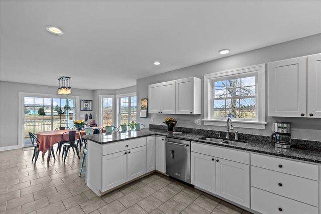 1120 Polly Hubbard Road, Georgia, VT 05478