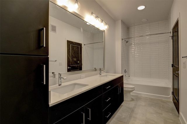 6400 Washington Avenue 411, Houston, TX 77007