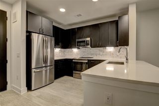 6400 Washington Avenue 411, Houston, TX 77007