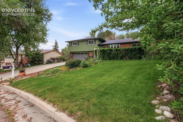 21 Newport Circle, Colorado Springs, CO 80906