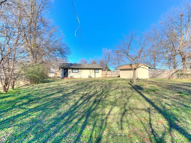 912 E Eufaula Street, Norman, OK 73071