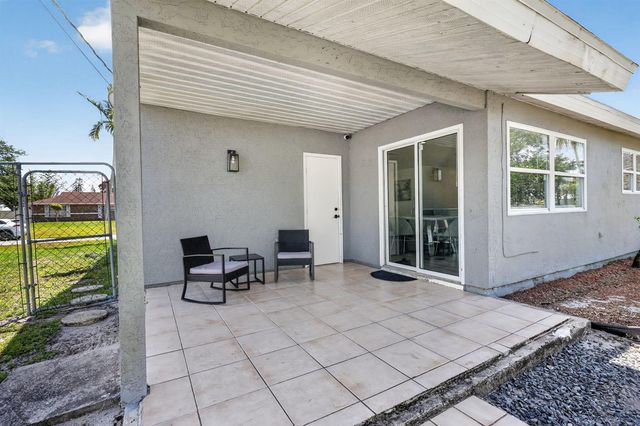 161 SW Dalva Avenue, Port St. Lucie, FL 34984
