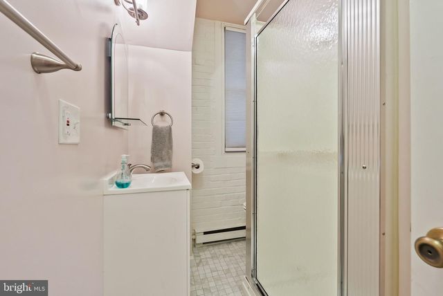 1703 RUSSELL RD, Alexandria, VA 22301