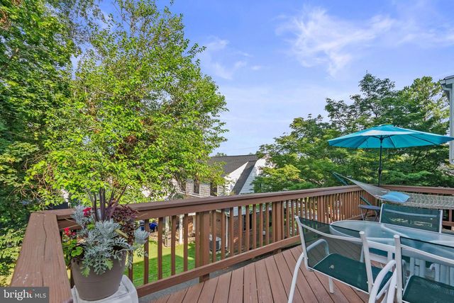 1703 RUSSELL RD, Alexandria, VA 22301
