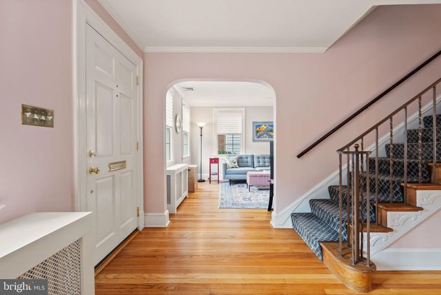 1703 RUSSELL RD, Alexandria, VA 22301