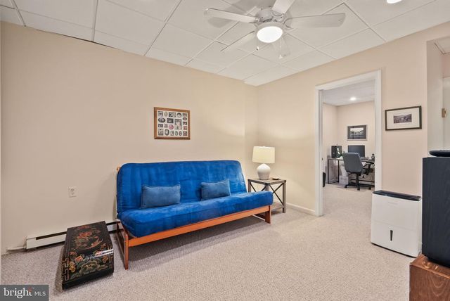 1703 RUSSELL RD, Alexandria, VA 22301