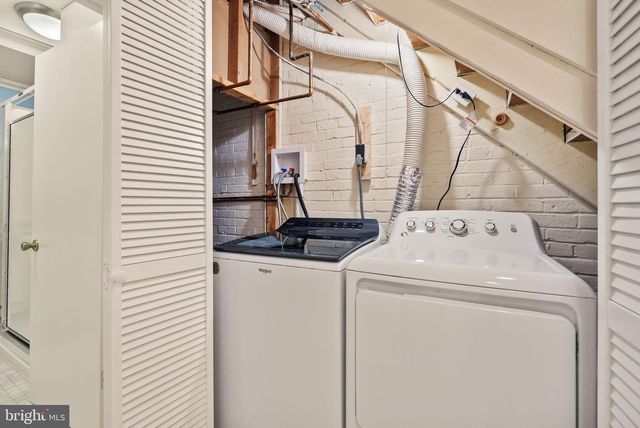 1703 RUSSELL RD, Alexandria, VA 22301