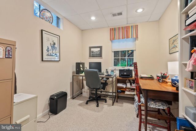 1703 RUSSELL RD, Alexandria, VA 22301