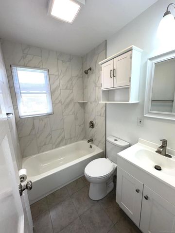 29 Standish Road APT 3, Stamford, CT 06902