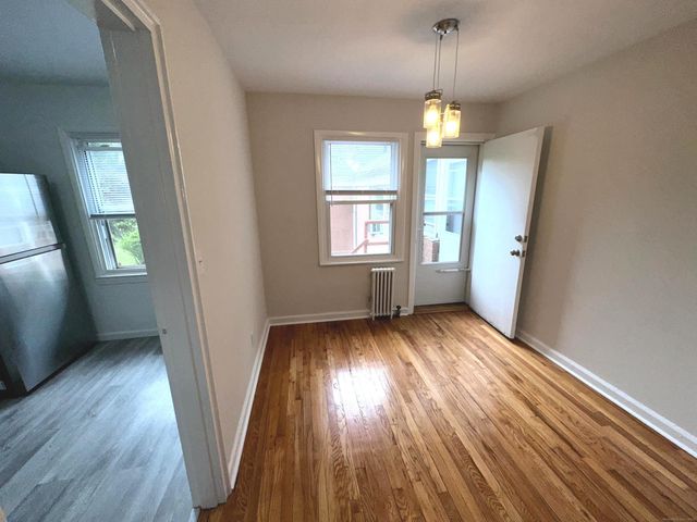 29 Standish Road APT 3, Stamford, CT 06902