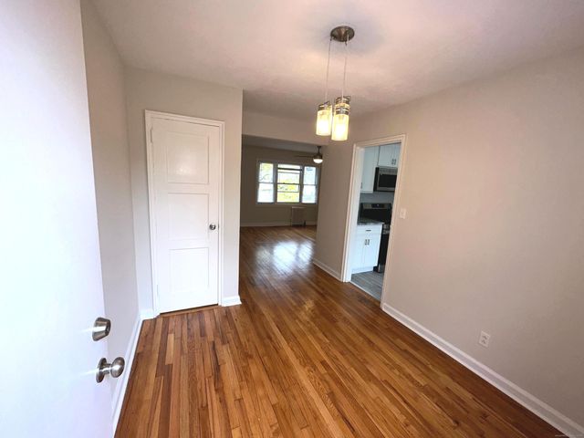 29 Standish Road APT 3, Stamford, CT 06902