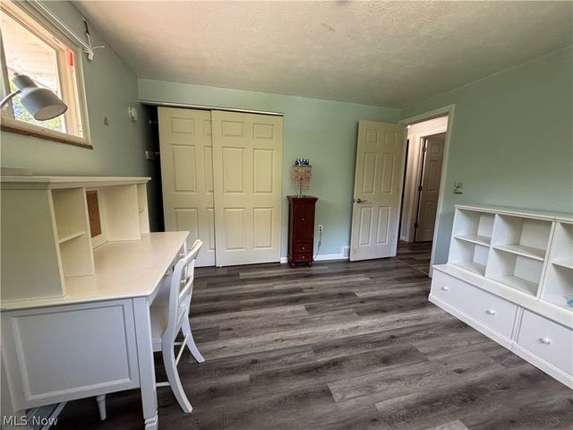 6601 Mapleton Street SE, East Canton, OH 44730