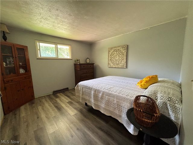 6601 Mapleton Street SE, East Canton, OH 44730