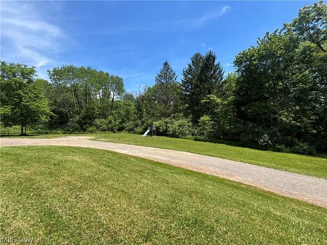 6601 Mapleton Street SE, East Canton, OH 44730