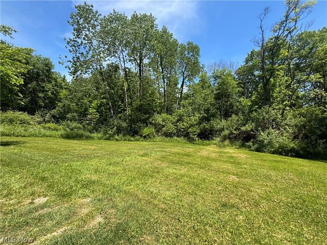 6601 Mapleton Street SE, East Canton, OH 44730
