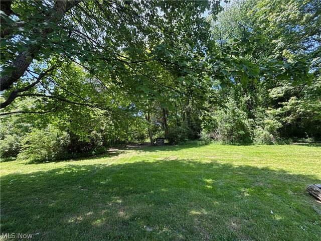 6601 Mapleton Street SE, East Canton, OH 44730